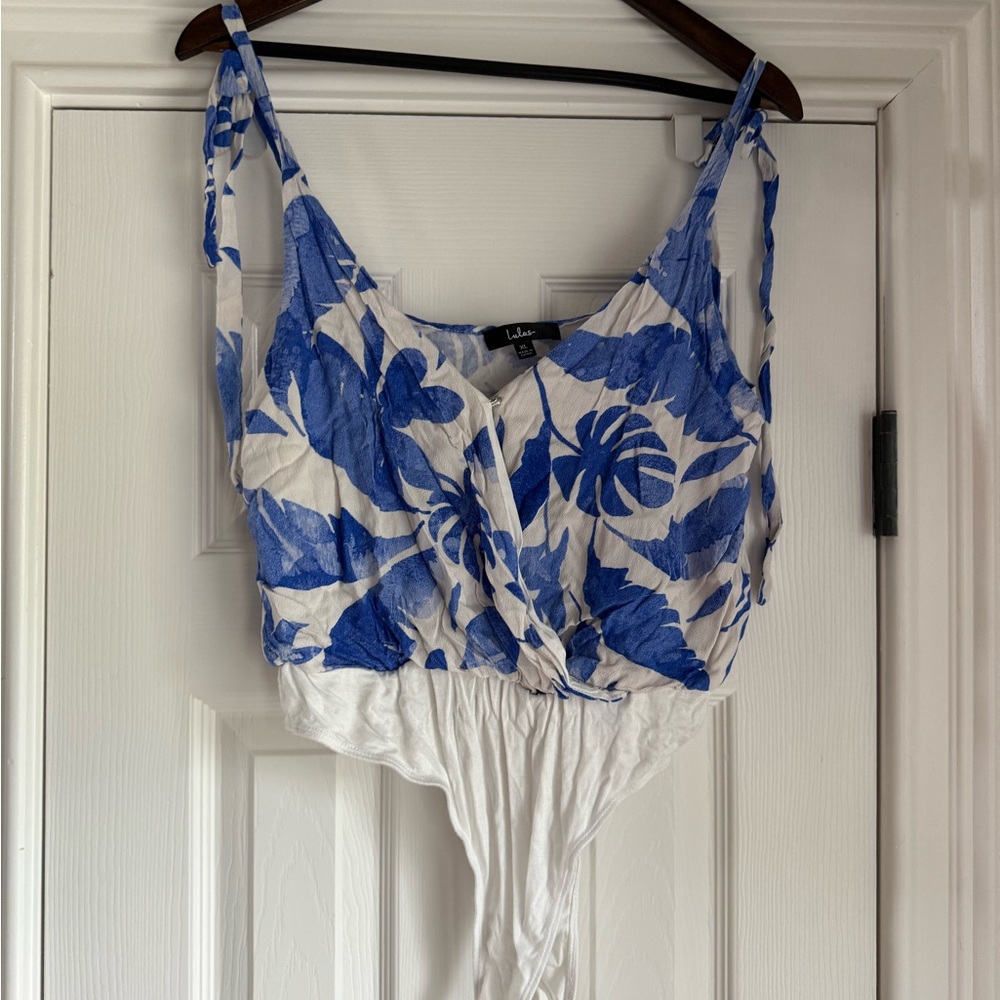 Lulu's Blue and White Floral Women's Top